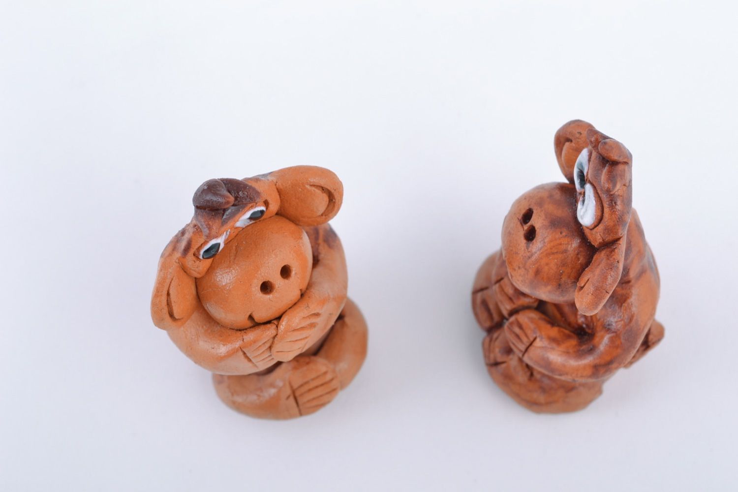 Handmade miniature painted ceramic statuettes of monkeys for table decoration photo 5