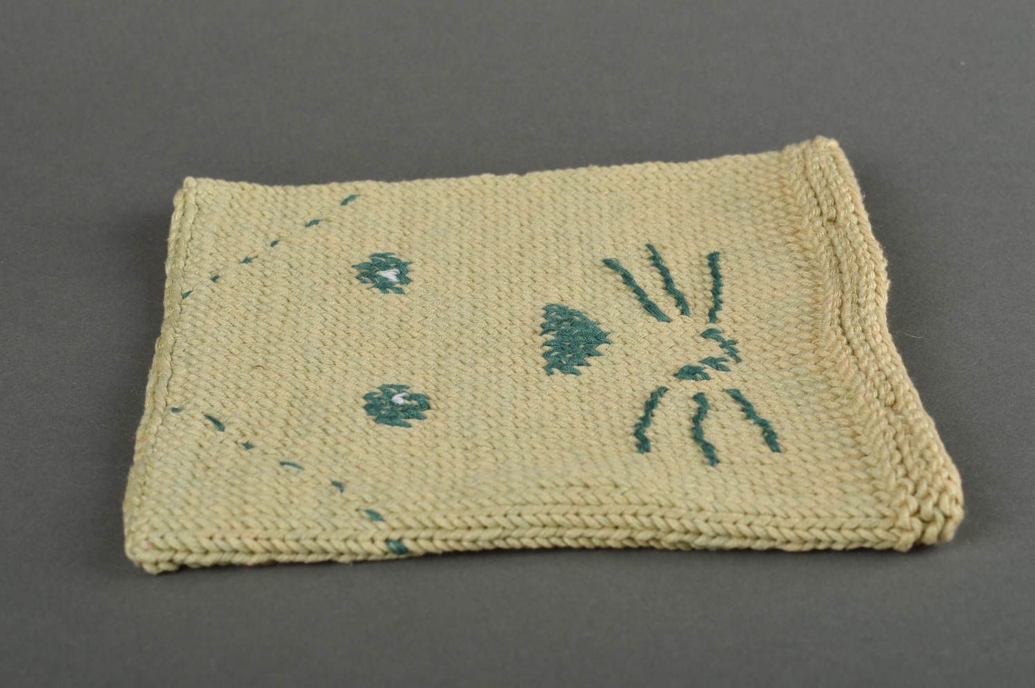 Bonnet chaud fait main Chapeau tricot au crochet olive Vêtement enfant photo 5