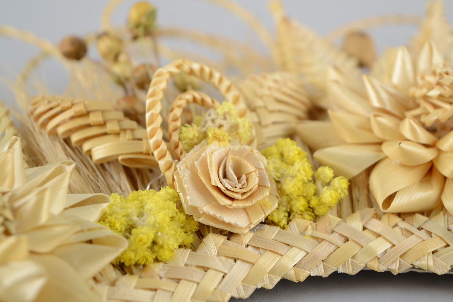 Family amulet-wreath made of straw photo 5