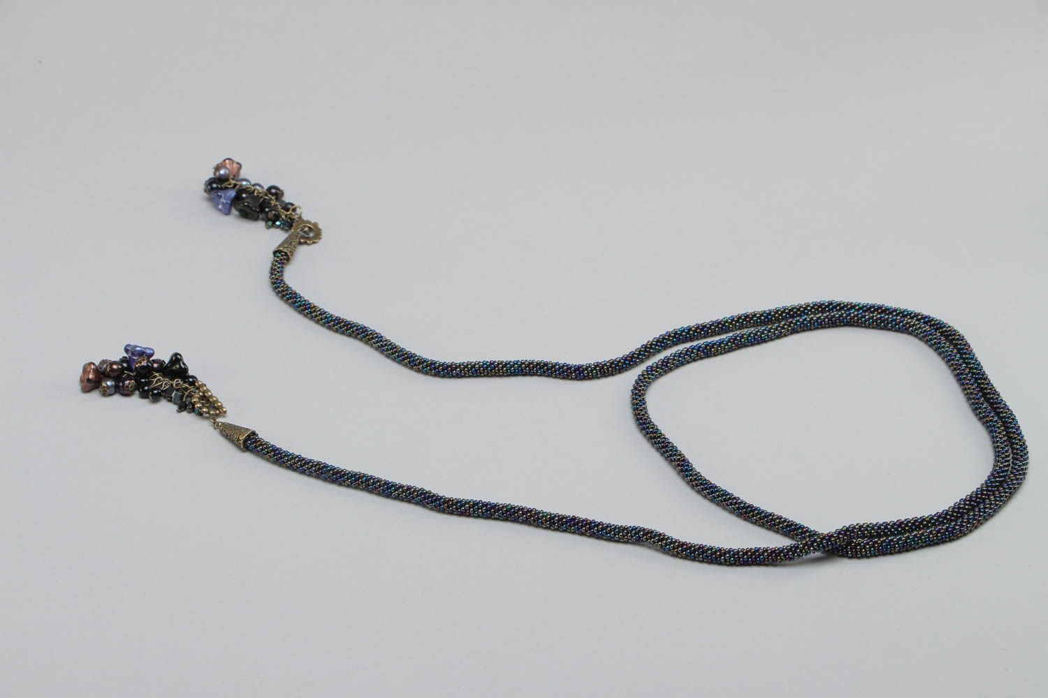 Joli collier en perles de rocaille fait main lariat accessoire long foncé photo 5