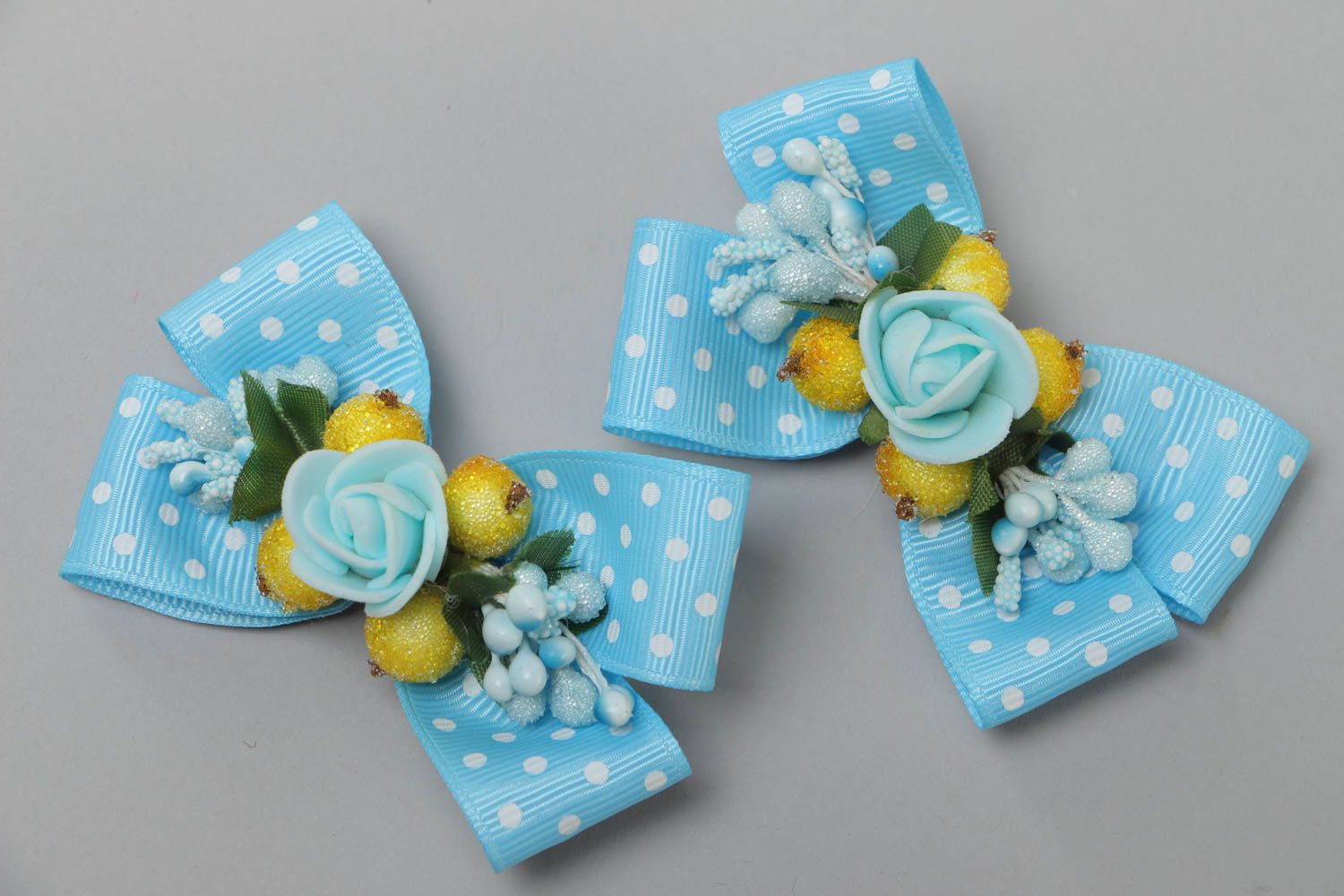 Set of 2 handmade hair clips with small bright blue polka dot rep ribbon bows photo 2