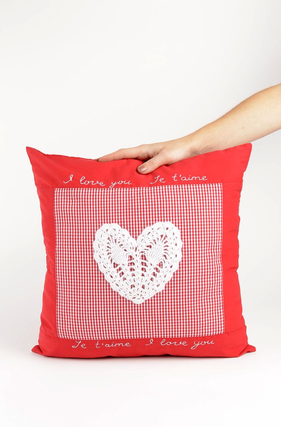 Coussin rouge avec coeur Coussin fait main pour canapé Cadeau romantique photo 4