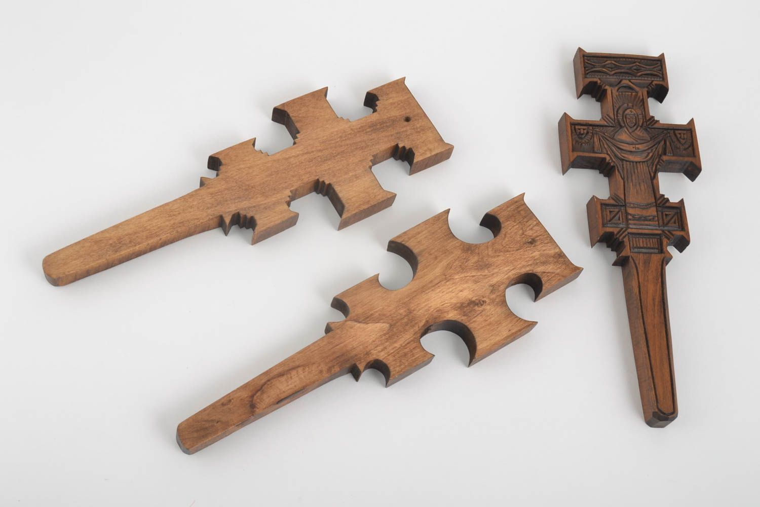 Кресты ручной работы украшения на стену христианские обереги кресты из дерева фото 2