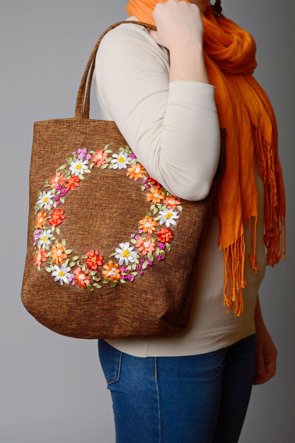 Fabric bag with handmade embroidery Wreath photo 3