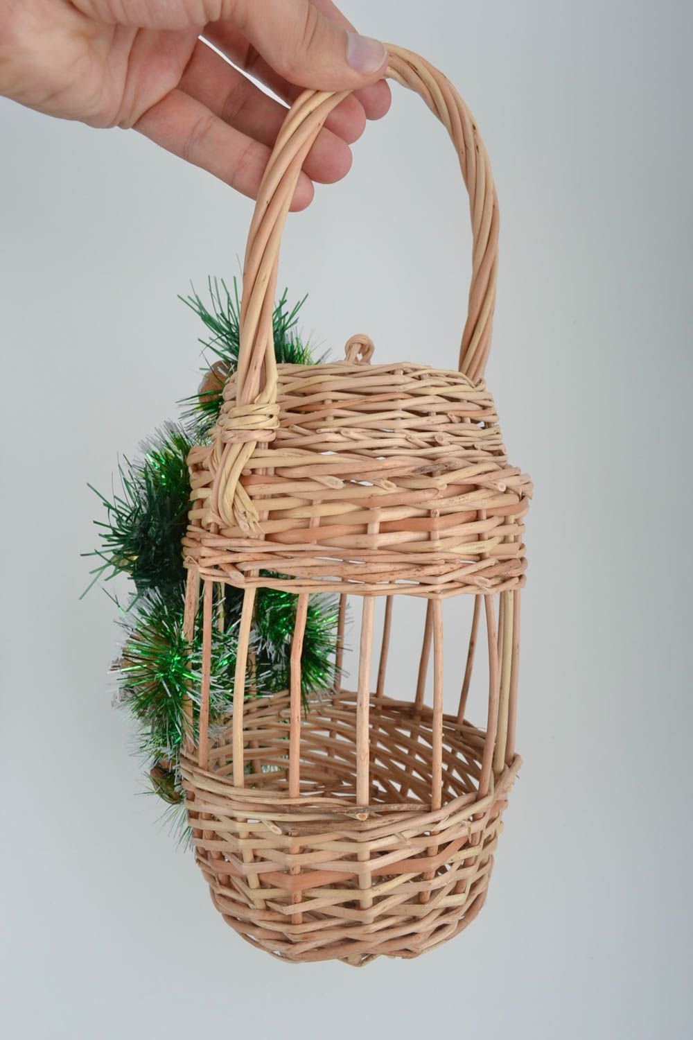 Beautiful handmade Easter basket ideas unusual woven basket Easter accessories photo 6