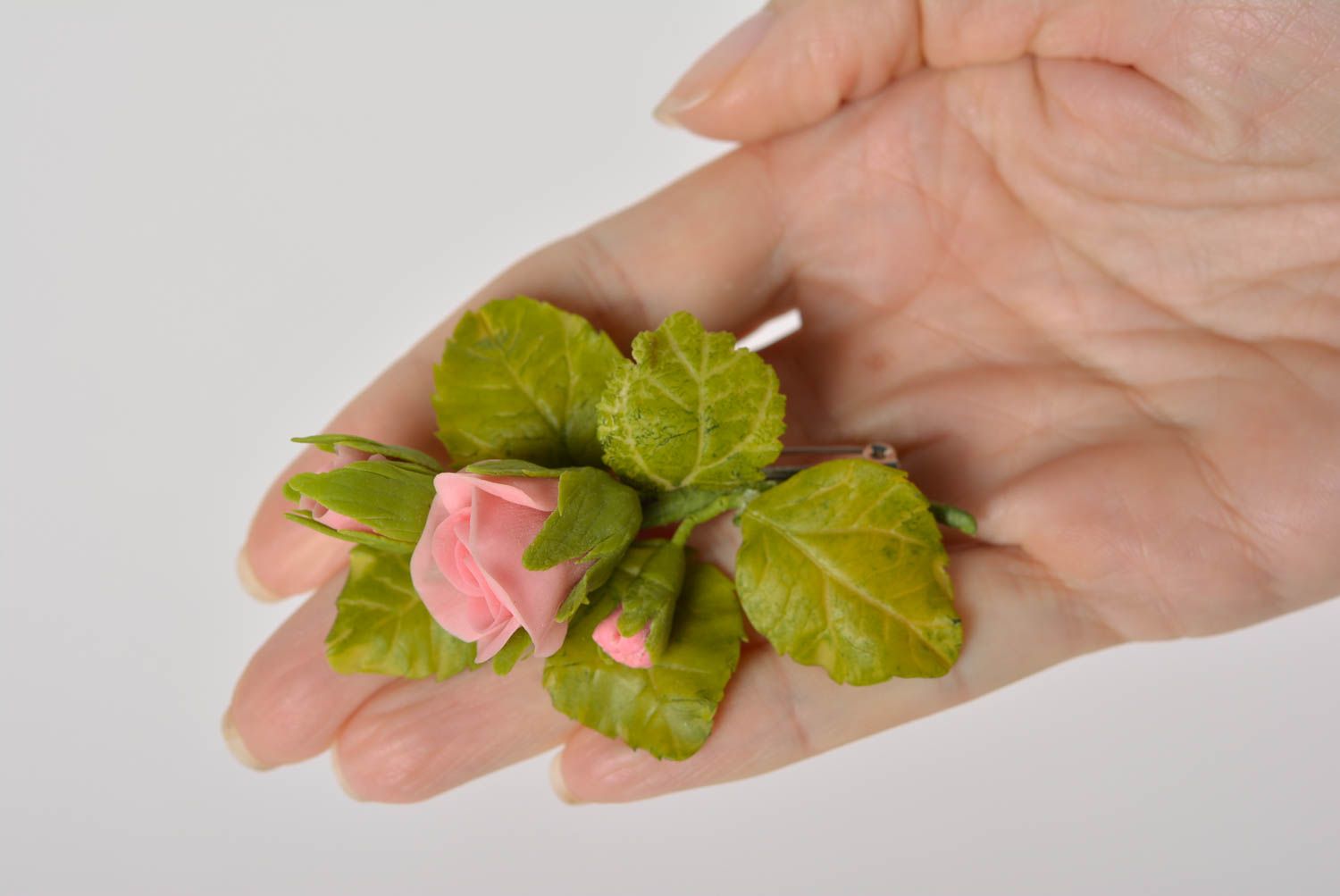 Broche con flores hecho a mano de arcilla polimérica original bonita Rosa foto 2