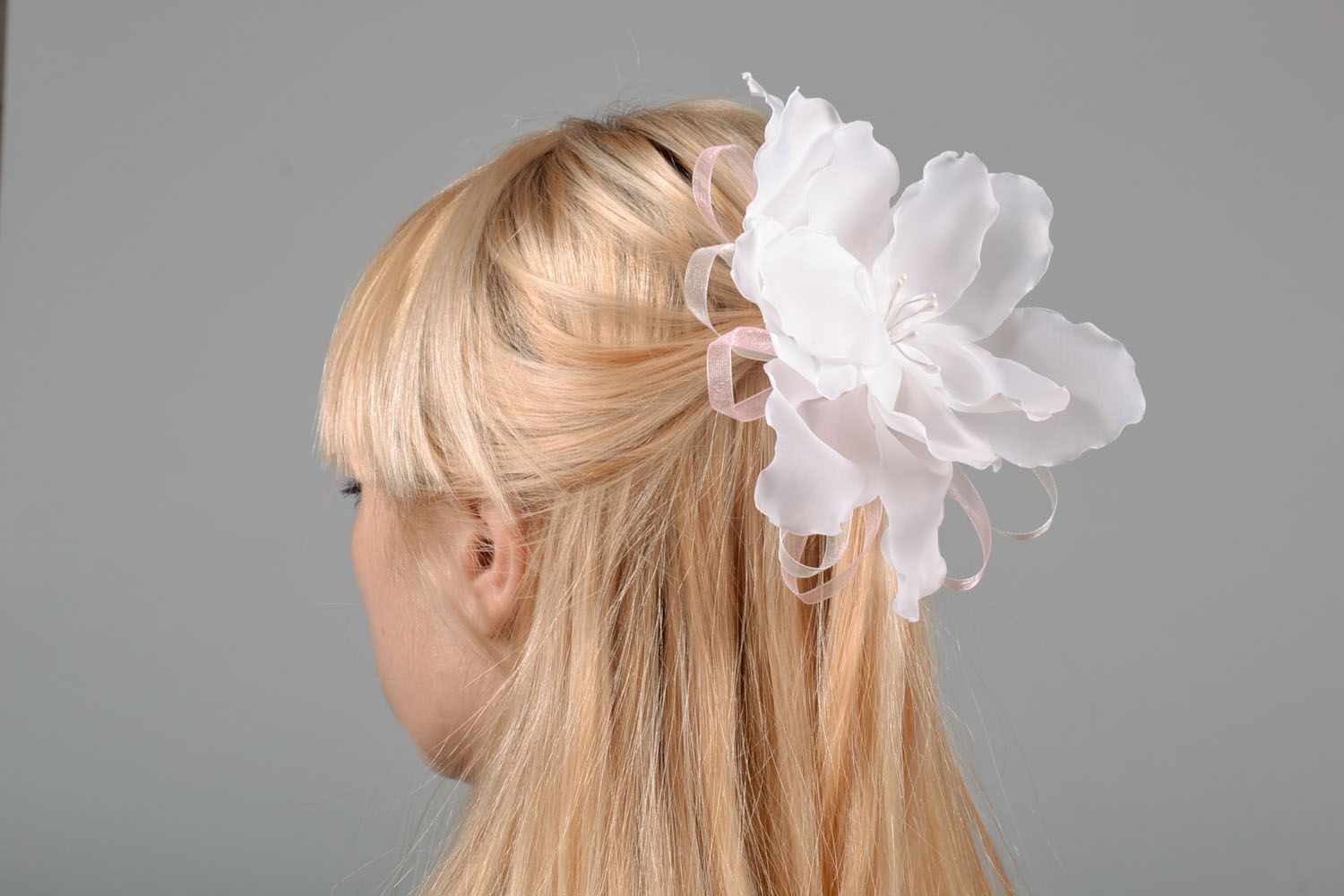 Flower hair clip made of satin ribbons photo 1