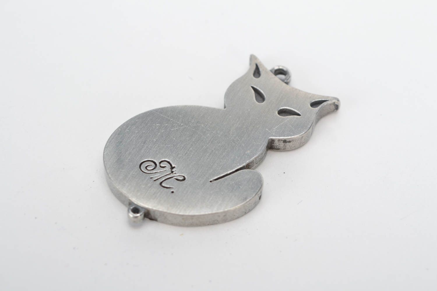 Beautiful handmade DIY metal craft blank pendant in the shape of cat photo 5
