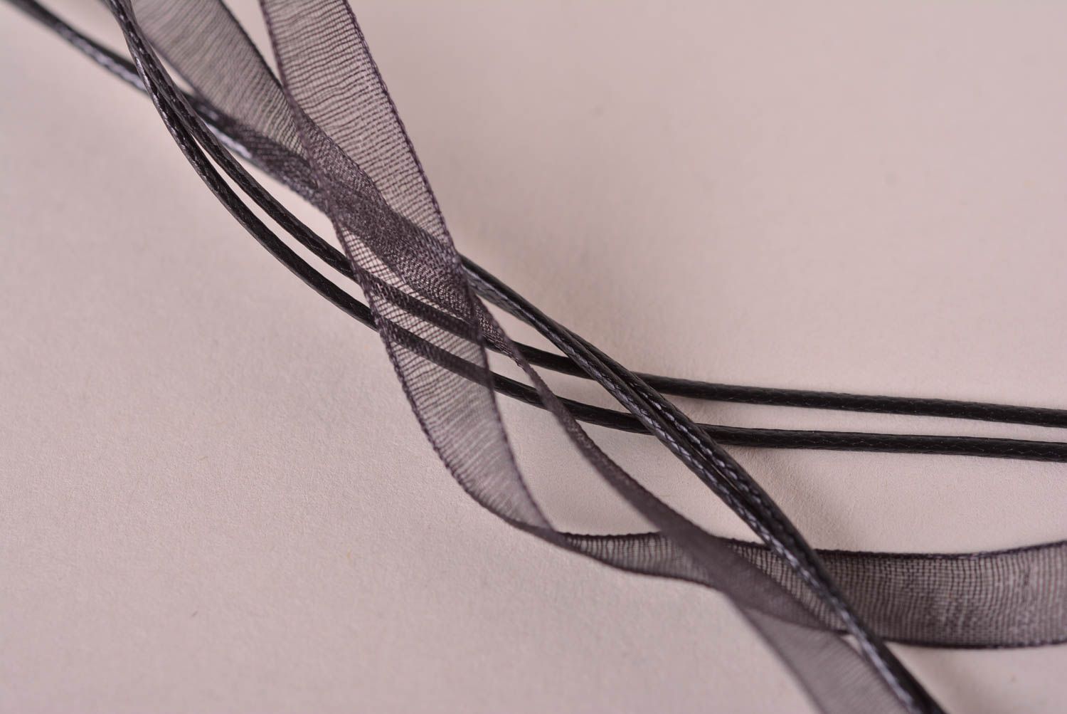 Кулон сутажная вышивка кулон ручной работы вышитый кулон с чешским стеклом фото 3