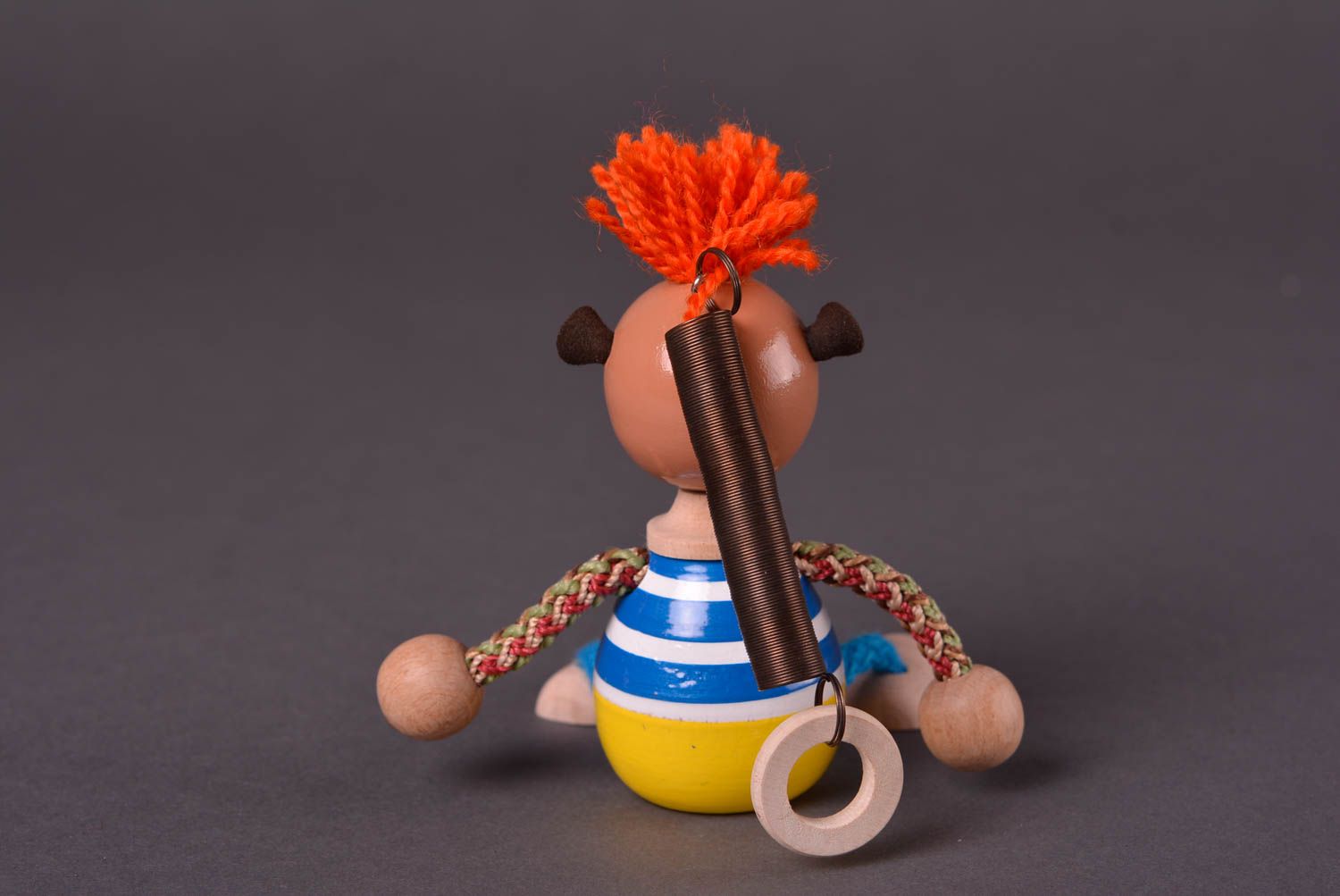 Игрушка ручной работы игрушка из дерева на пружинке подарок ребенку яркий фото 4