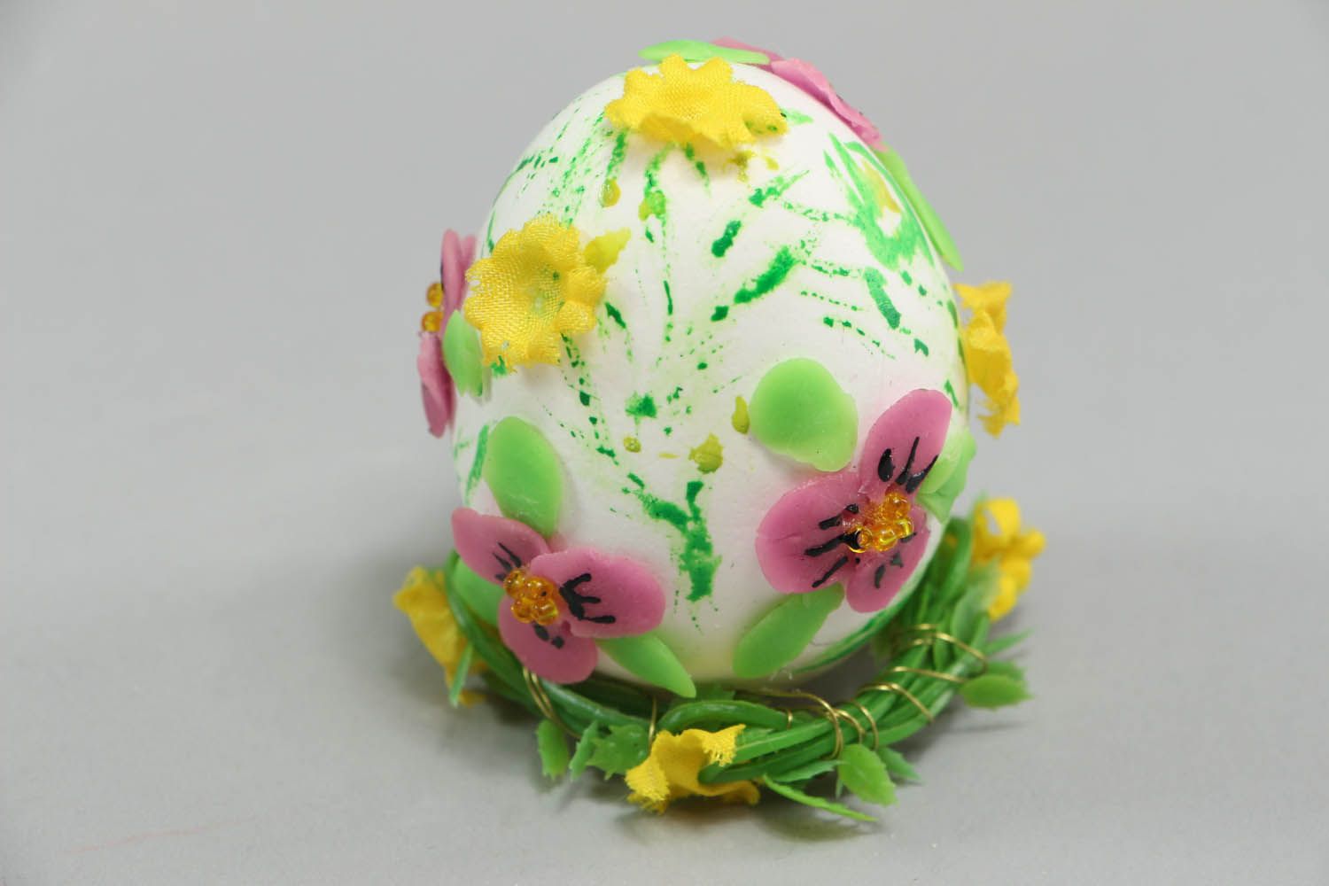 Huevo decorado en técnica de decoupage foto 1