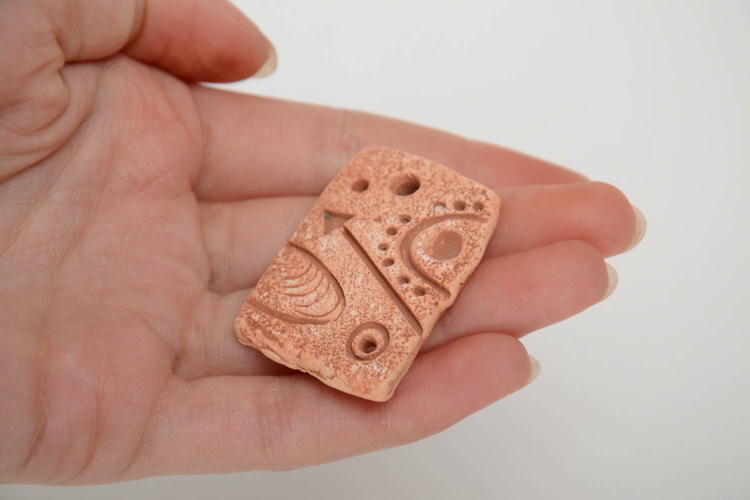 Handmade small flat blank ceramic pendant with arrow pattern jewelry supply photo 5