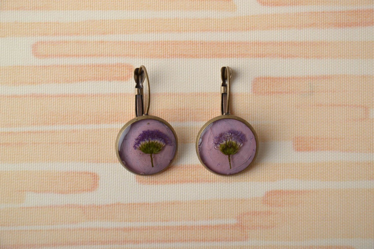 Dangle earrings with natural flowers photo 1