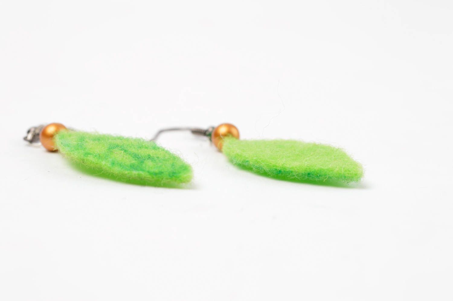 Boucles d'oreilles pendantes Bijou fait main Cadeau femme feuilles vertes photo 2