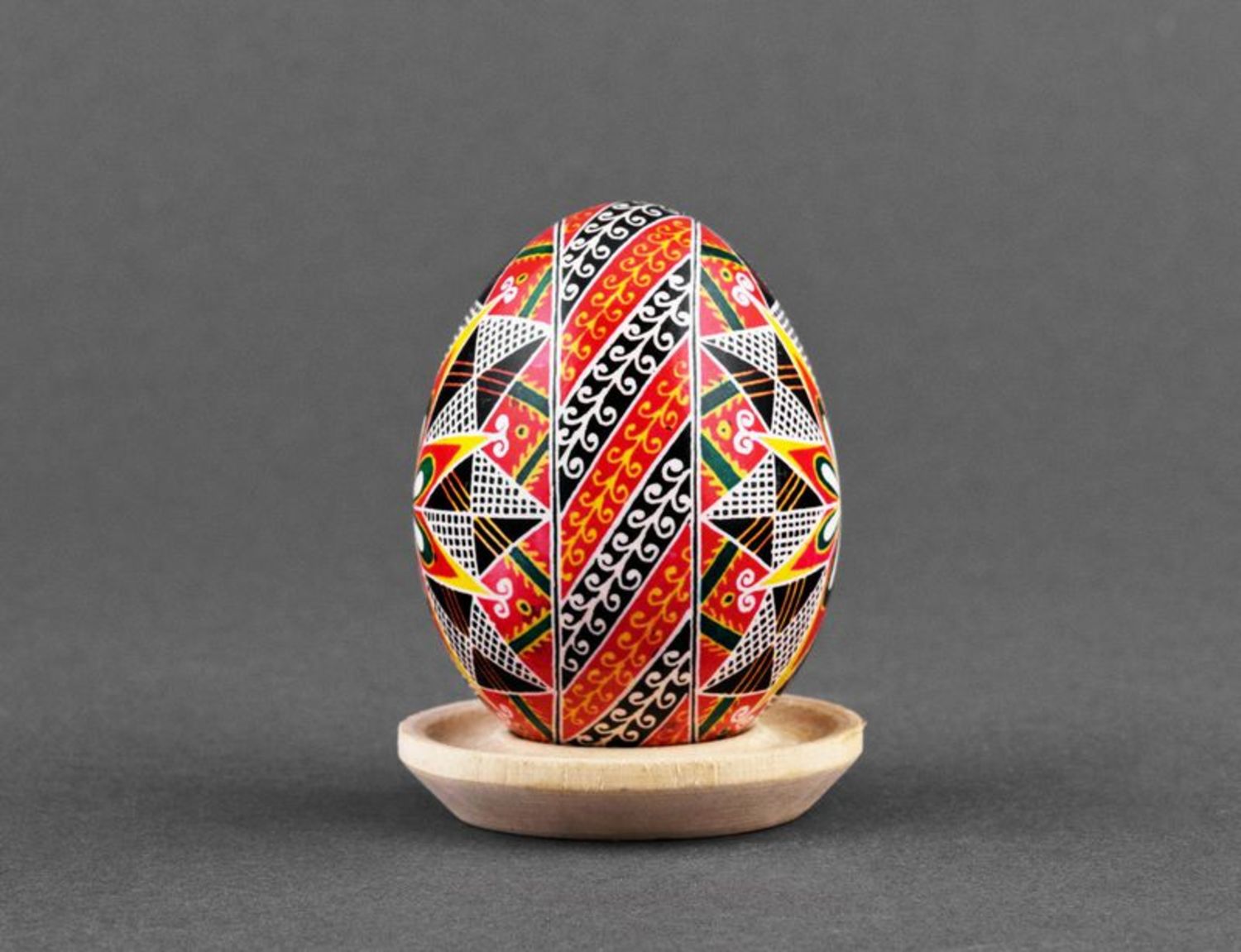 Painted Easter egg photo 3