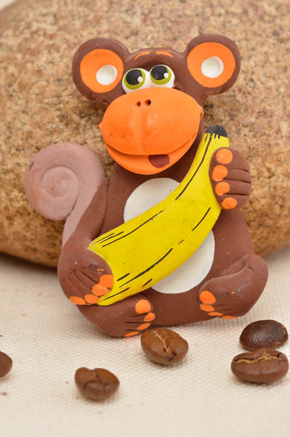 Greller Kühlschrankmagnet aus Ton Affe originell künstlerische Handarbeit foto 1