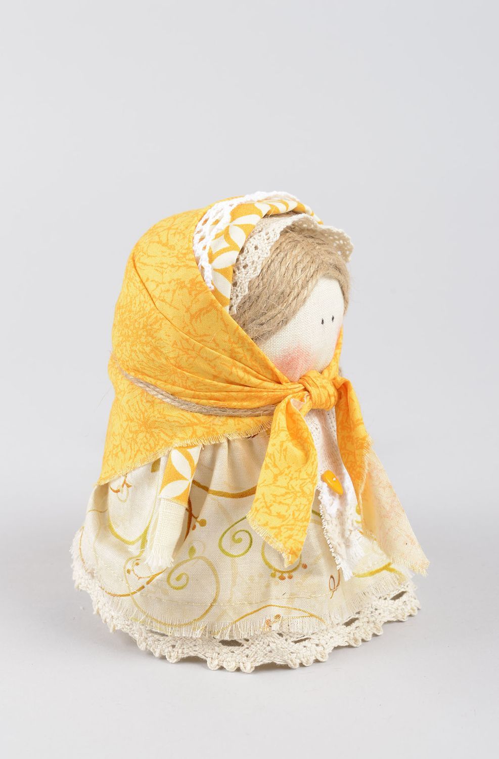 Авторская кукла ручной работы тряпичная кукла в платочке милая кукла оберег фото 3