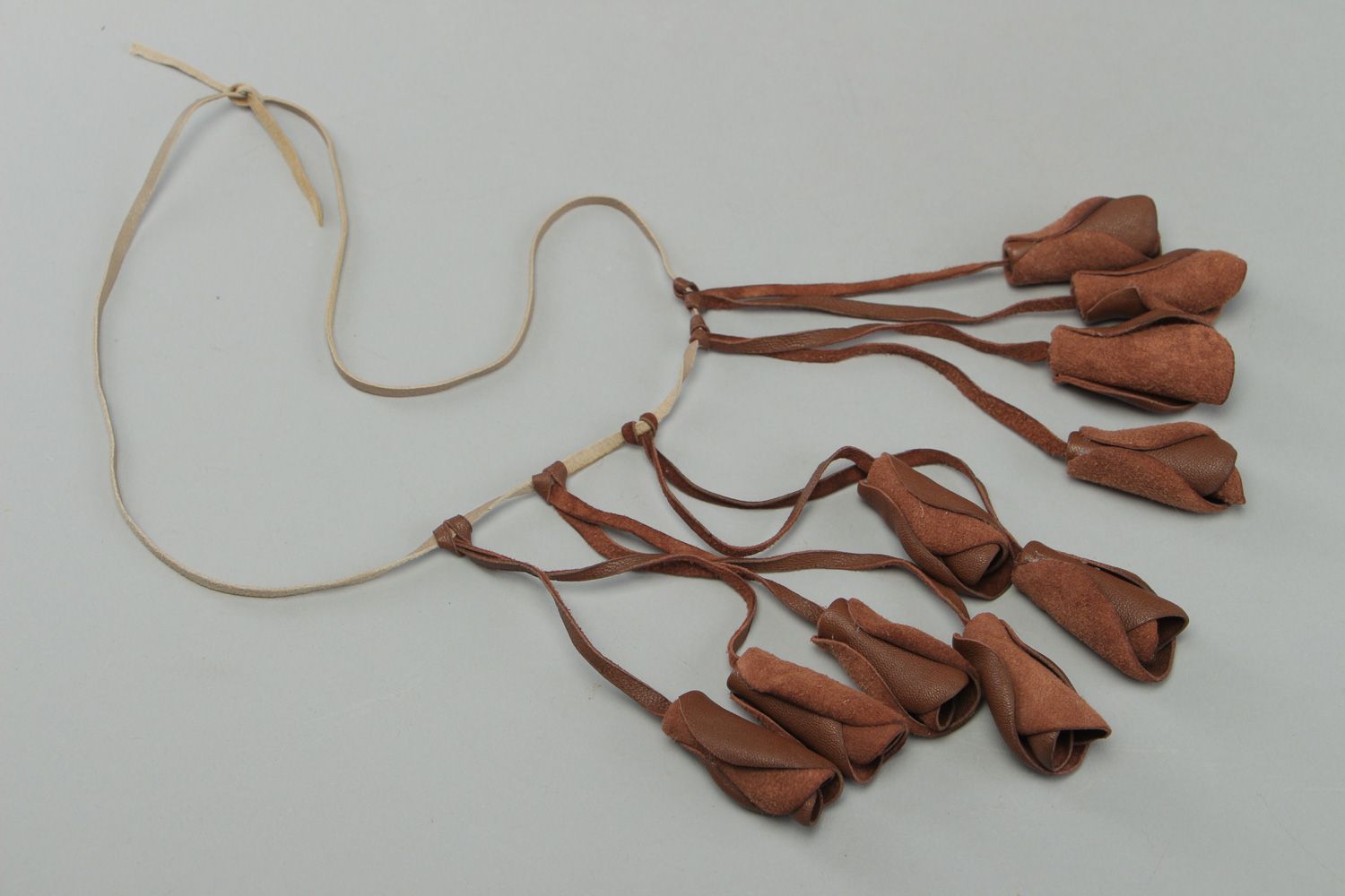 Collier en cuir et bois fait main écologique design original cadeau marron photo 1