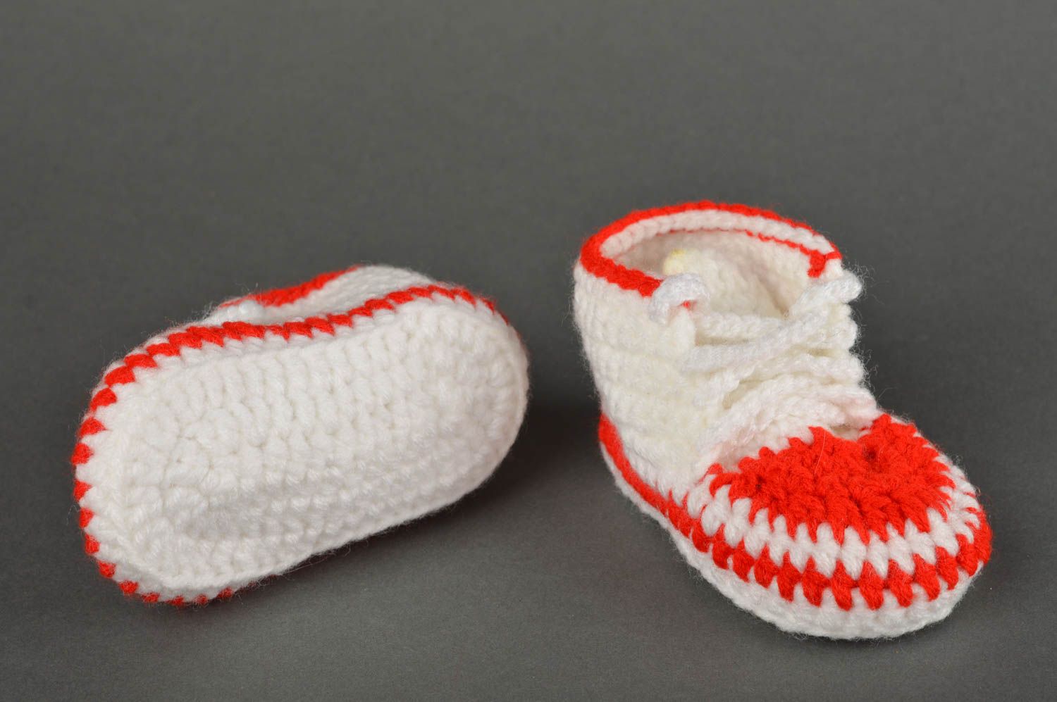 Пинетки для новорожденных хенд мейд пинетки крючком вязаные пинетки бело красные фото 5