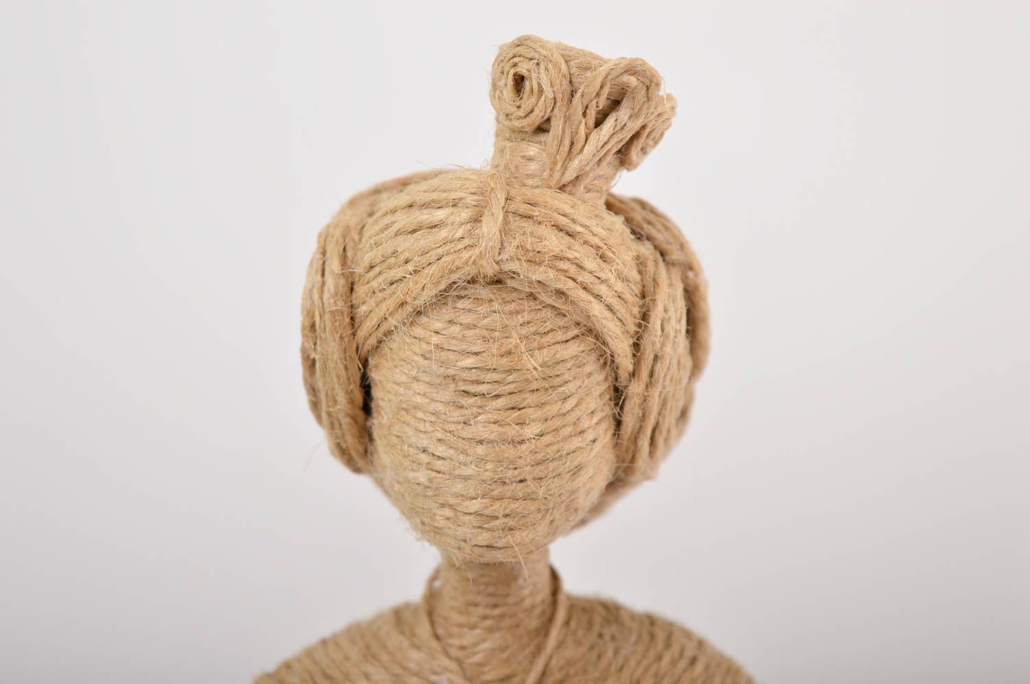 Figurine femme faite main Poupée artisanale en ficelle Décoration pour chambre photo 4