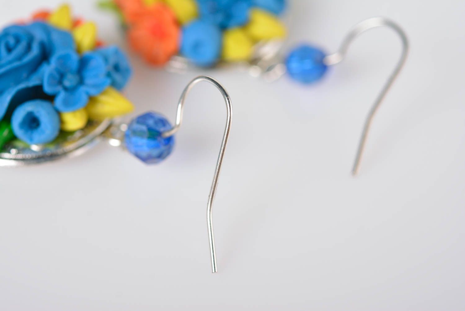 Stilvolle Blumen Ohrringe handmade lange Ohrringe Accessoire für Frauen schön foto 5