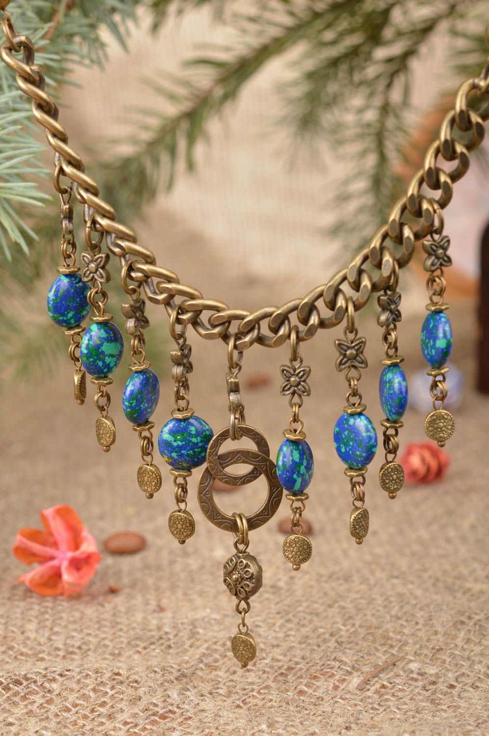 Boucles d'oreilles et collier métalliques avec perles fantaisie faits main photo 1