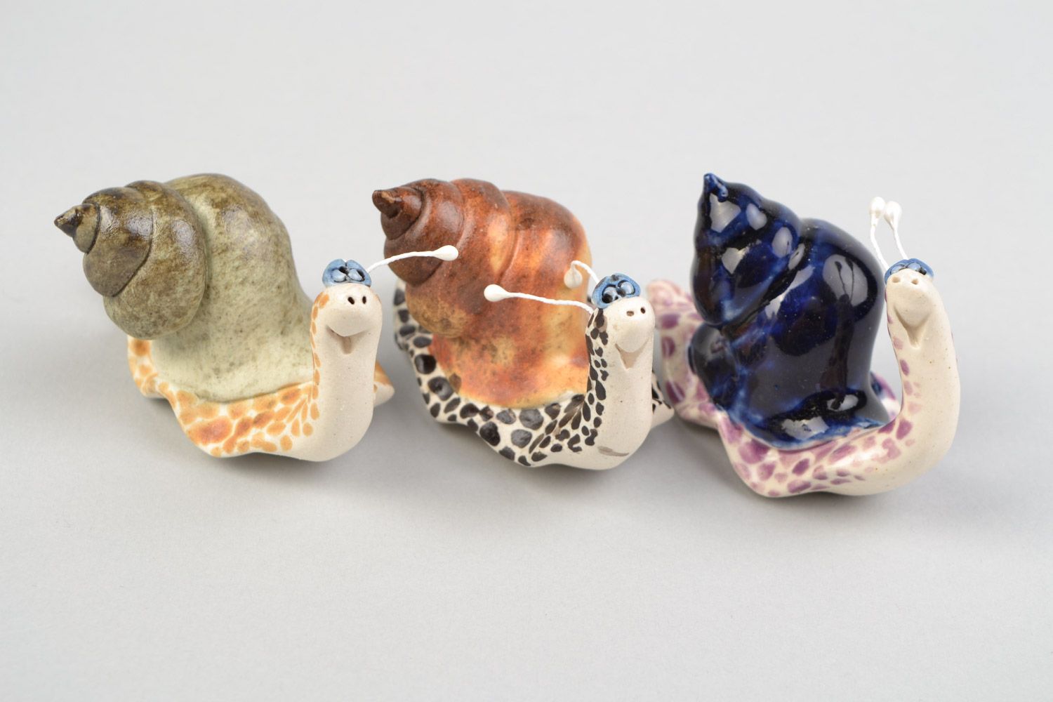 Set of handmade miniature ceramic figurines of snails painted with glaze 3 items photo 4