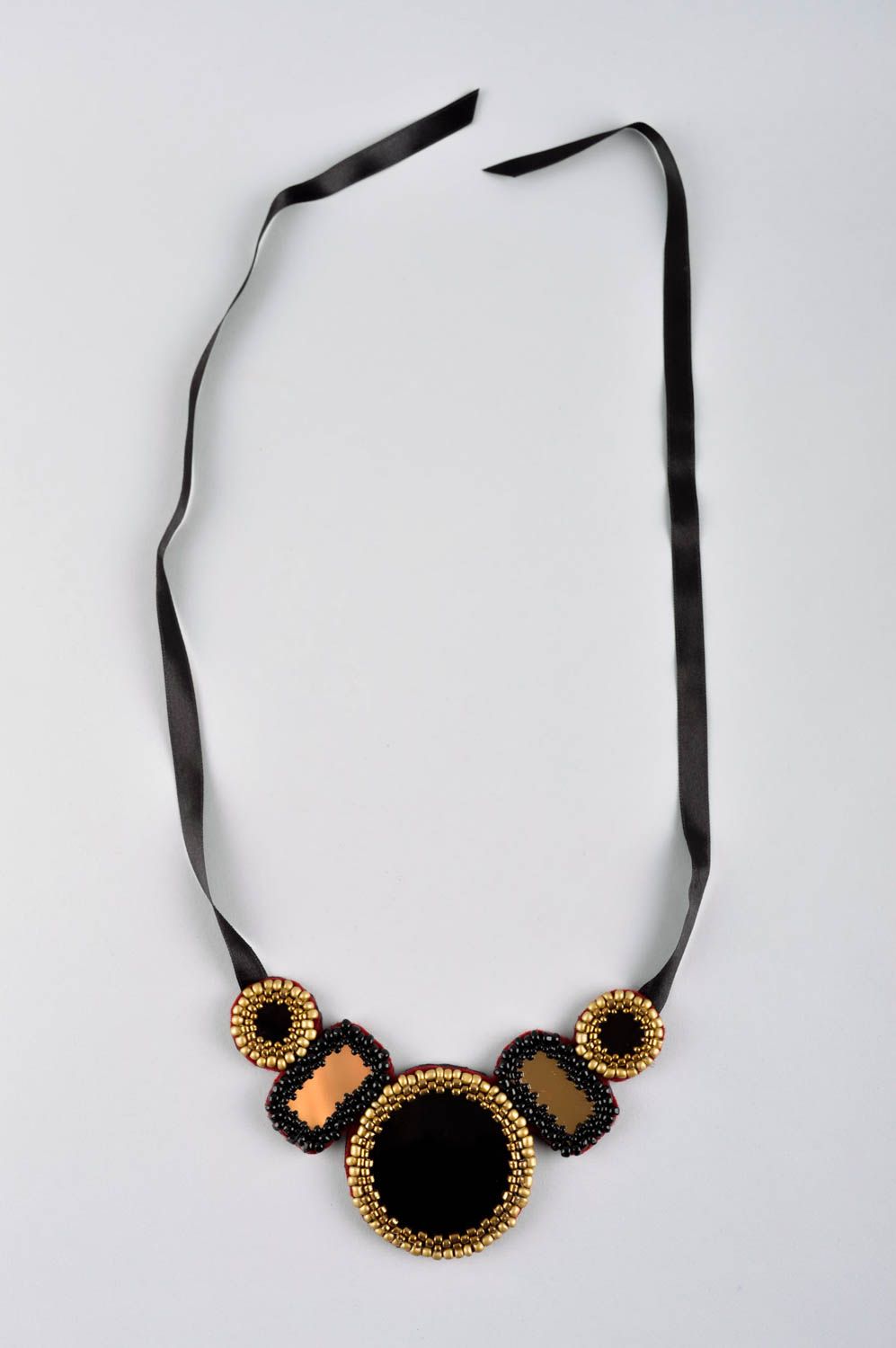 Колье из бисера украшение ручной работы украшение на шею праздничное стильное фото 5