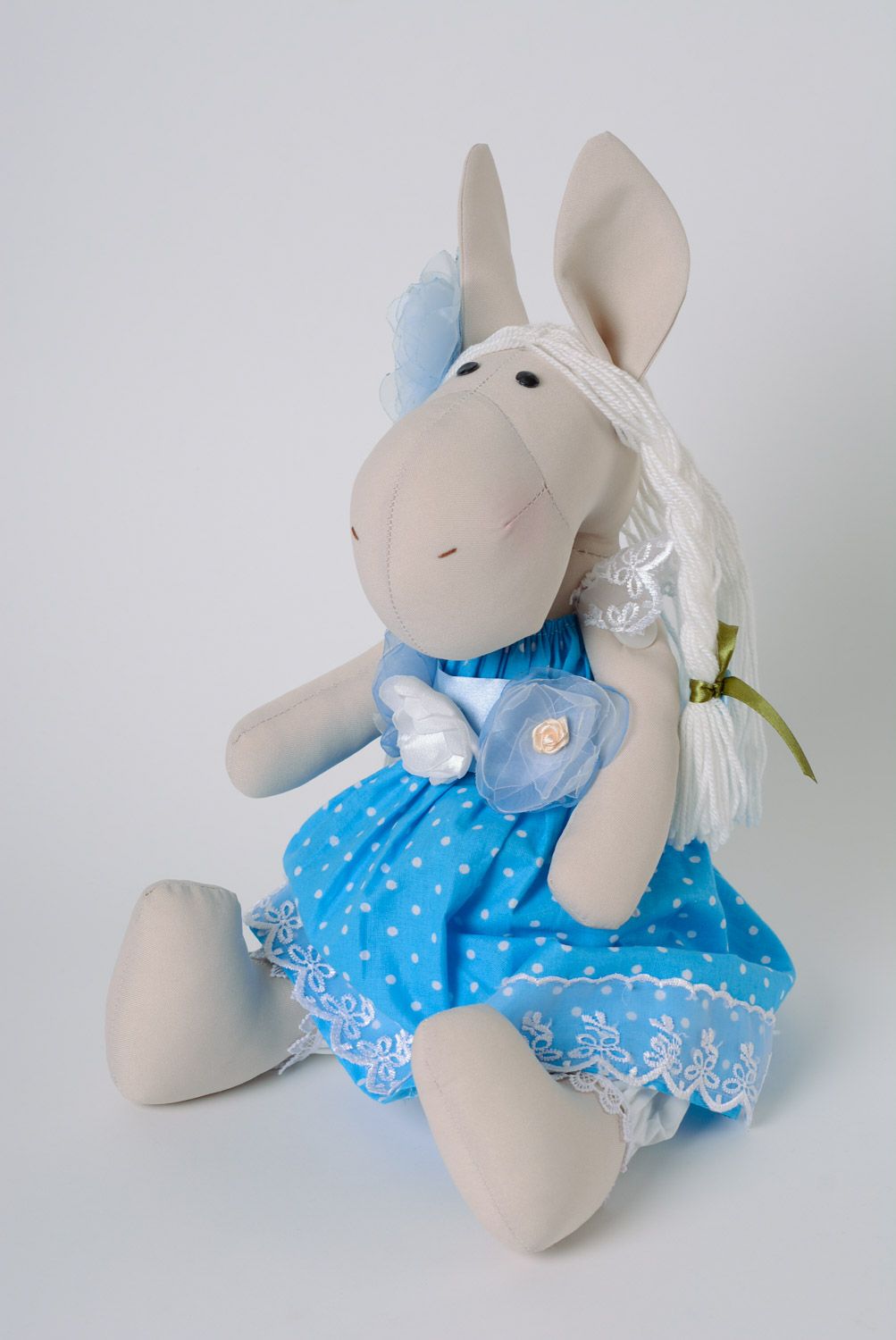 Peluche cheval faite main en robe bleue poupée de créateur en lin et coton photo 5