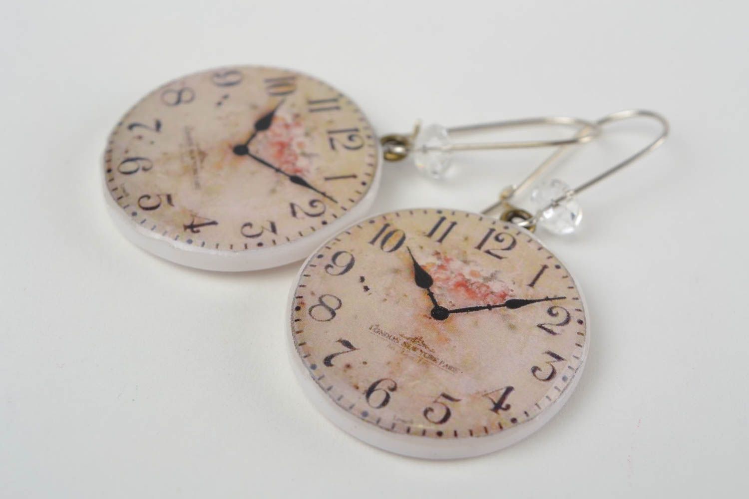 Pendientes originales de arcilla polimérica artesanales con reloj de decoupage  foto 5