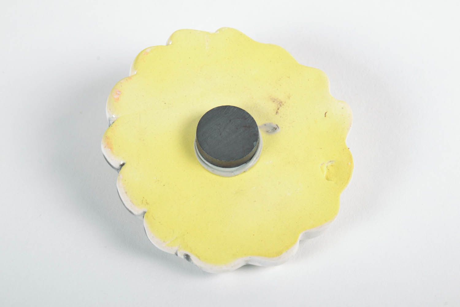 Dekorativer Magnet auf Kühlschrank Blume foto 5