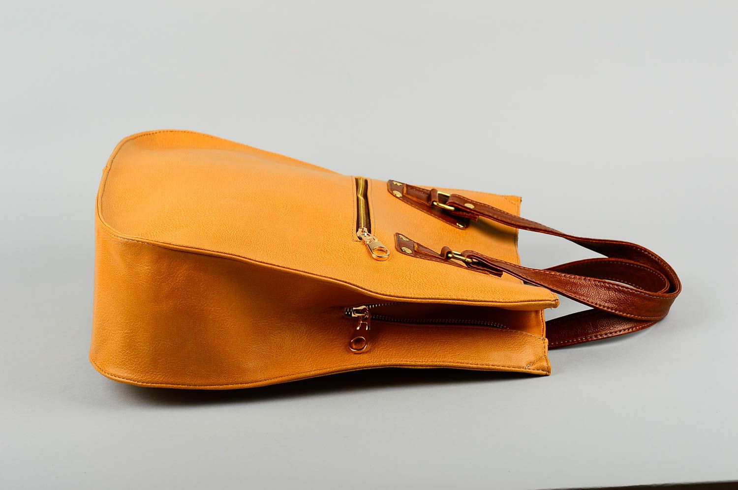 Сумка ручной работы сумка на плечо из кожзама женская сумка желтая стильная фото 3