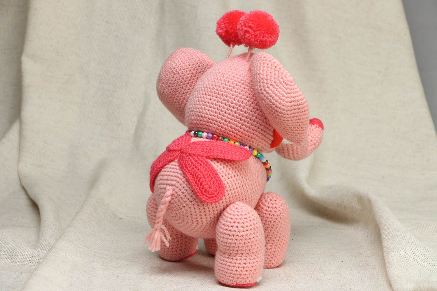 Мягкая вязаная игрушка Индийский розовый слон фото 3