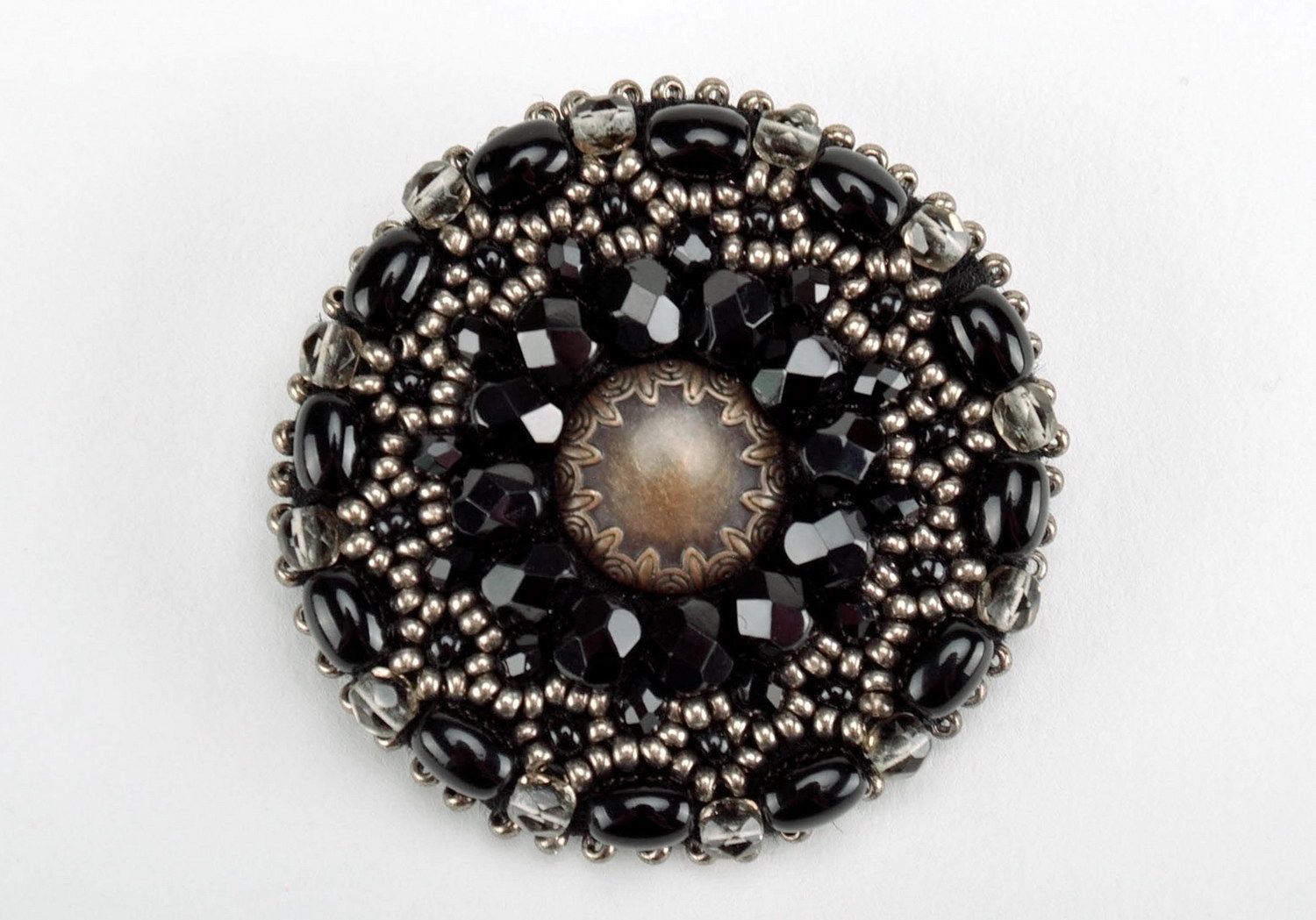 Brooch with crystals and beads photo 4