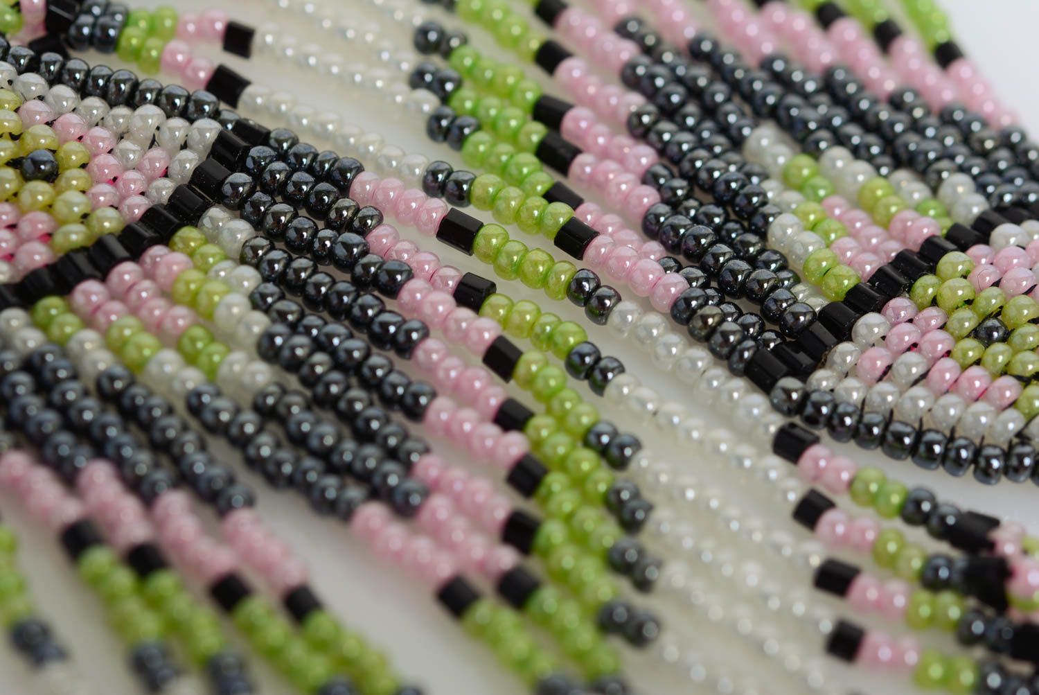 Lange Ethno Ohrringe mit Anhängern aus Glasperlen mit Fransen handmade für Damen foto 4