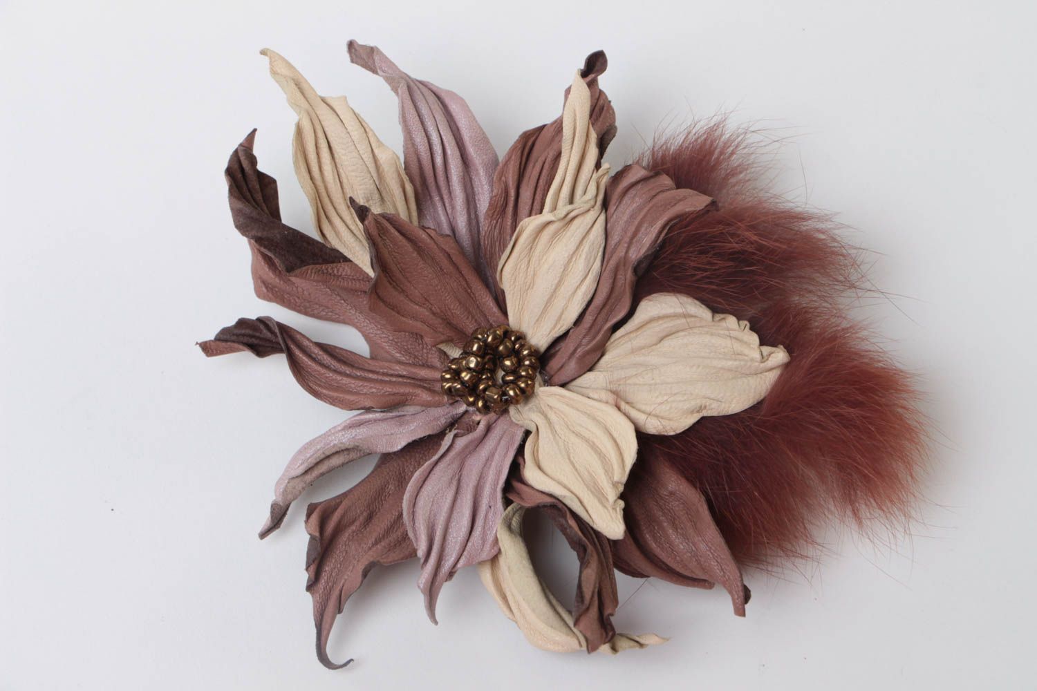 Grande broche barrette à cheveux en cuir naturel faite main marron de design photo 2