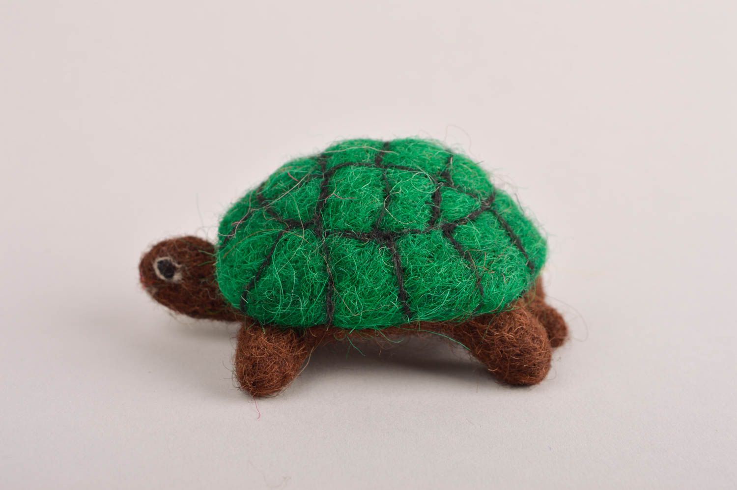Peluche tortue fait main Jouet en laine Cadeau enfant original Déco de chambre  photo 3