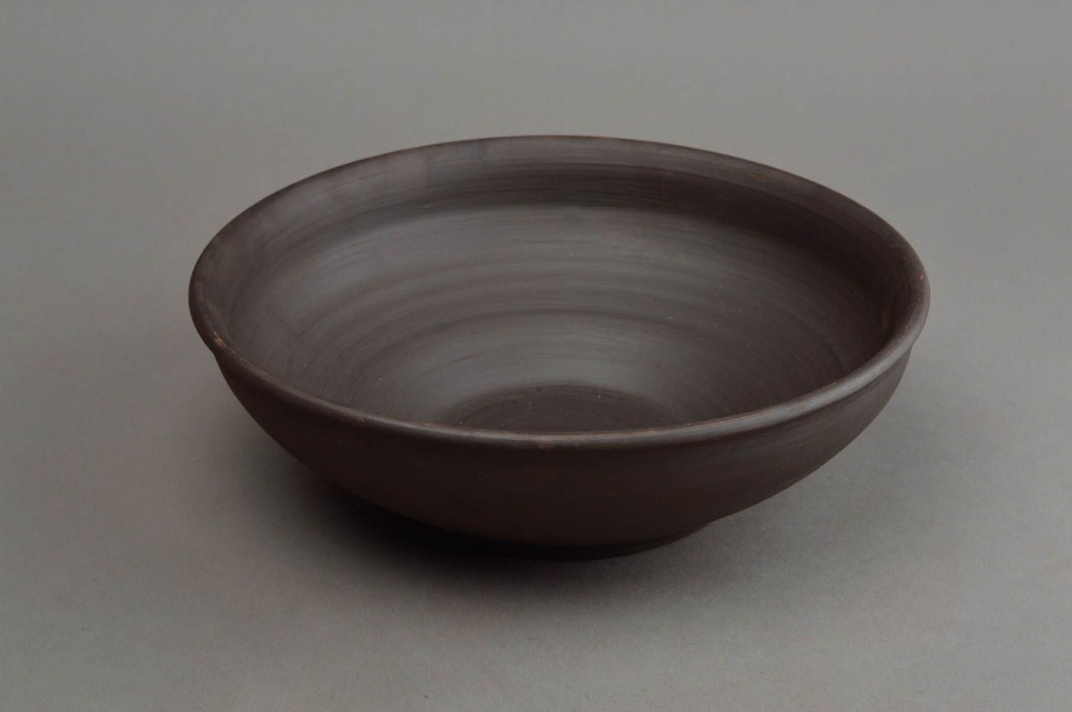 Bol en argile fait main gris saladier vaisselle originale technique de poterie photo 3