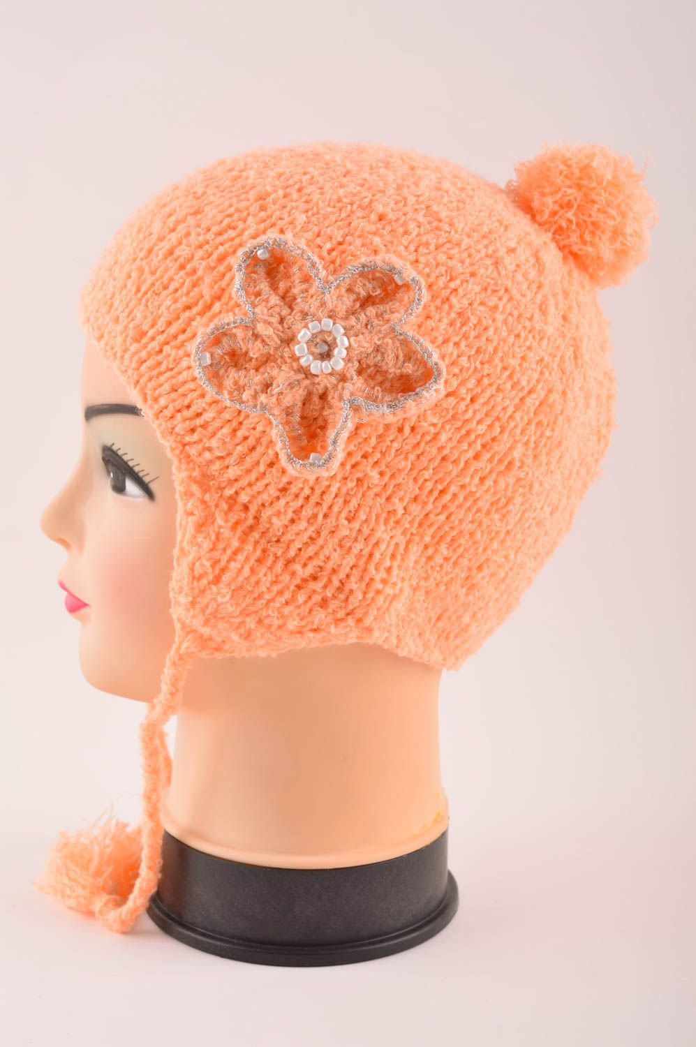 Шапка ручной работы зимняя шапка нарядная персиковая шапка для девочки фото 3