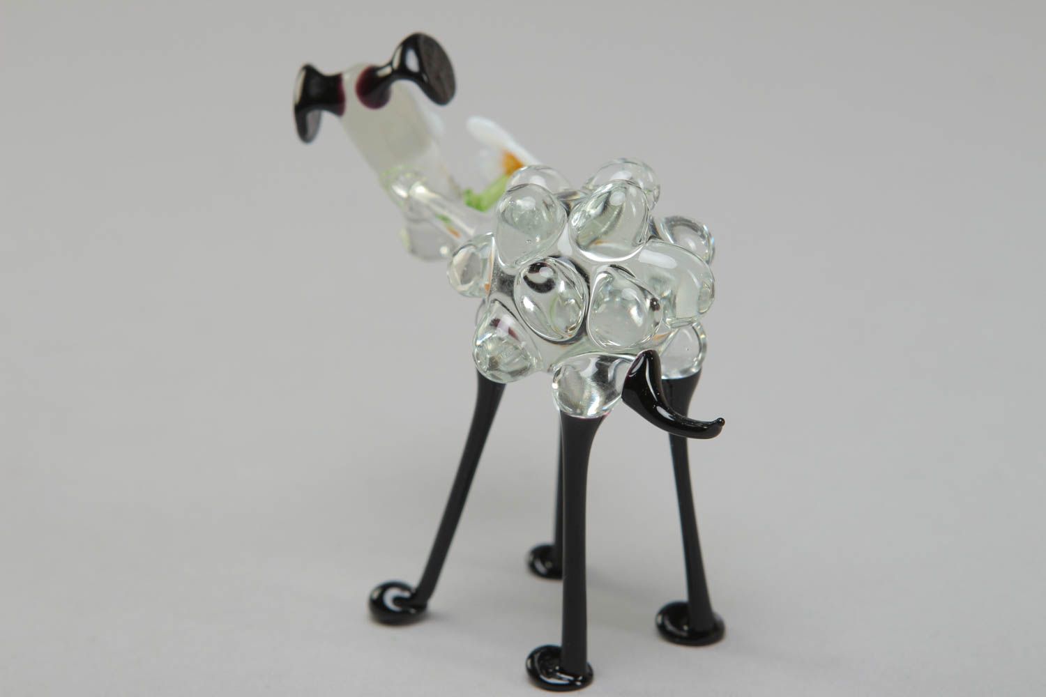 Figurine miniature en verre lampwork en forme de brebis faite main photo 3