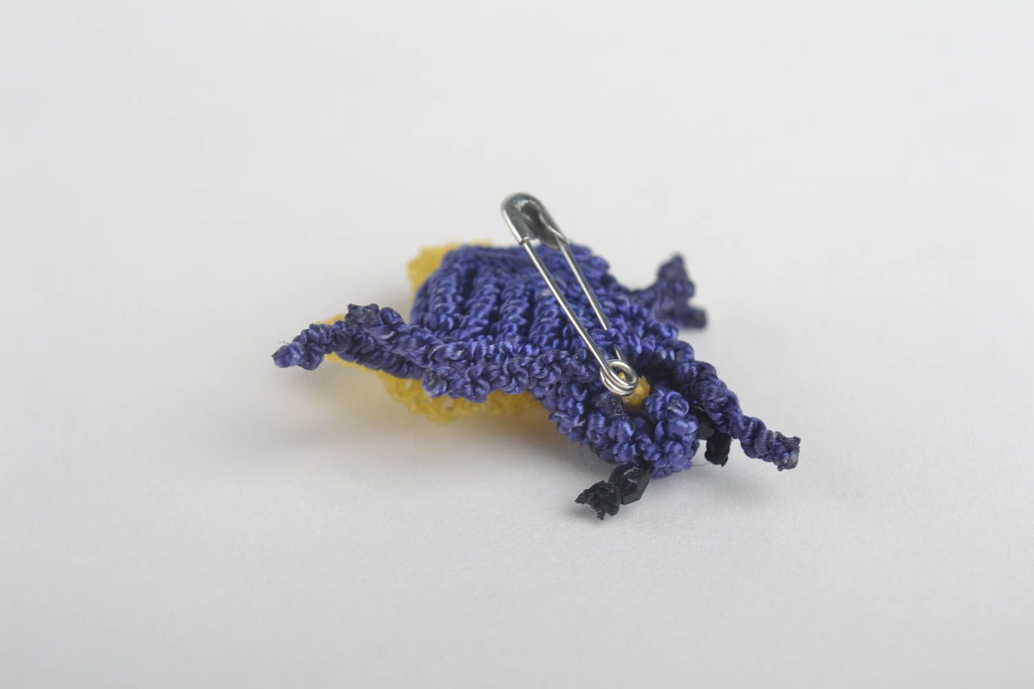 Брошь животное ручной работы плетеная брошь украшение ручной работы муха синяя фото 4