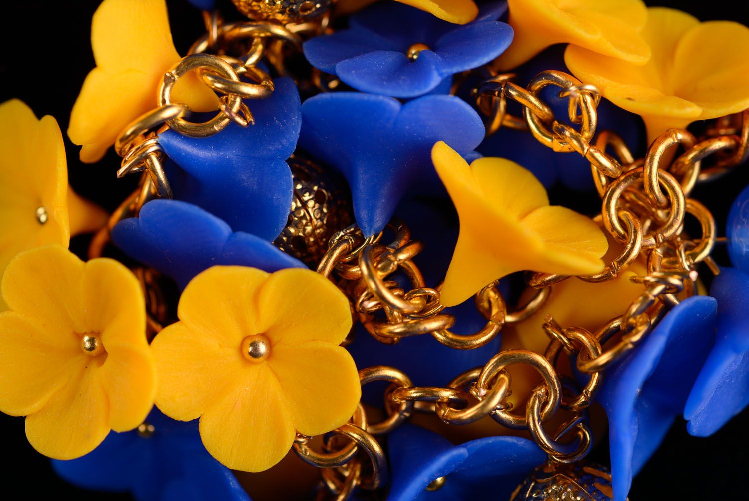 Bracelet fleurs en pâte polymère Jaune et bleu photo 4
