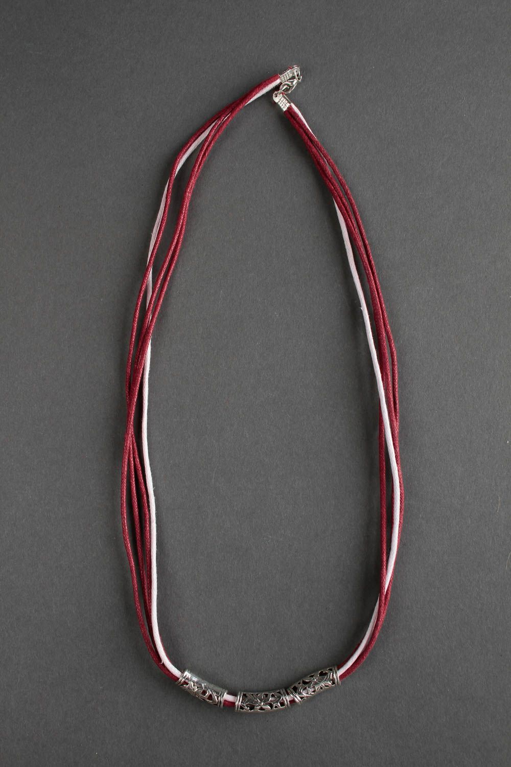 Колье ручной работы колье из веревки красной с металлом украшение на шею фото 3