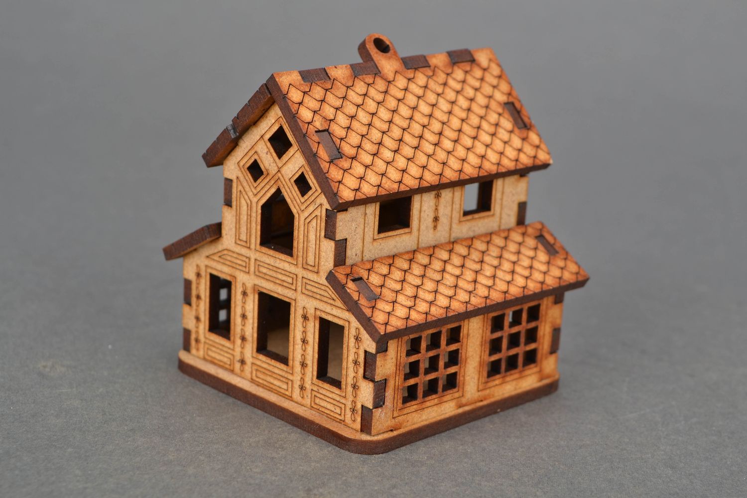 Handmade Holz Haus Miniatur foto 4