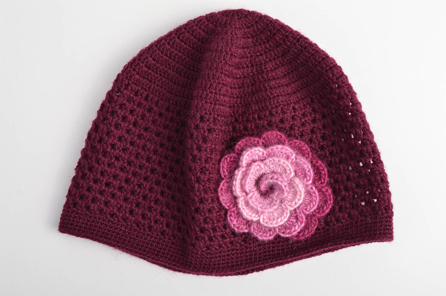 Bonnet tricot fait main Chapeau au crochet bordeaux avec fleur Vêtement fille photo 3