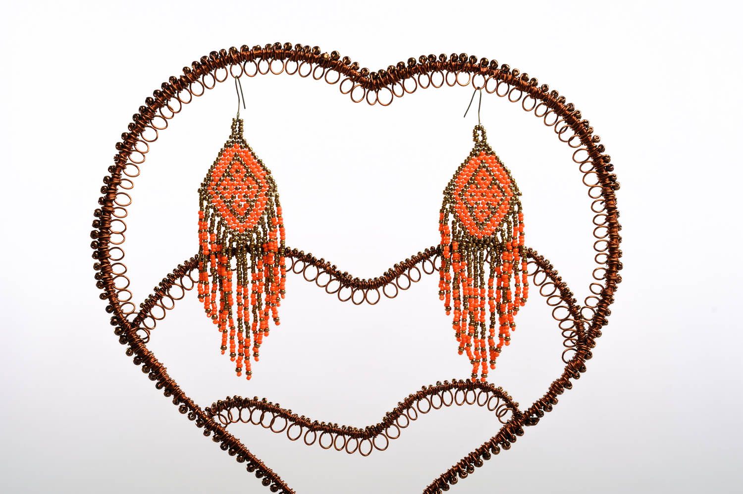 Orecchini di perline fatti a mano lunghi accessorio originale bello da donna
 foto 2