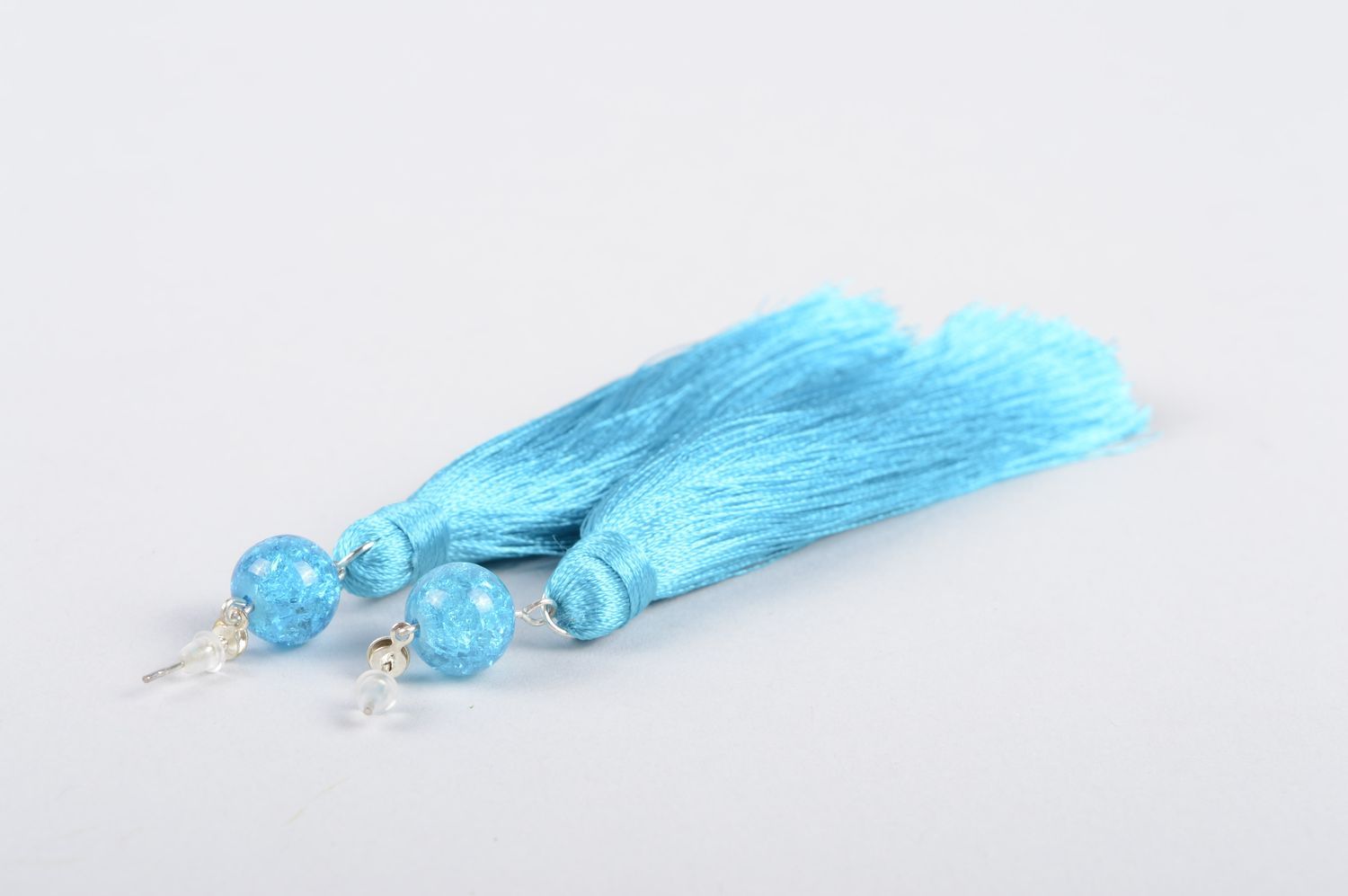 Серьги ручной работы серьги с бахромой голубые серьги из ниток шелковых фото 4