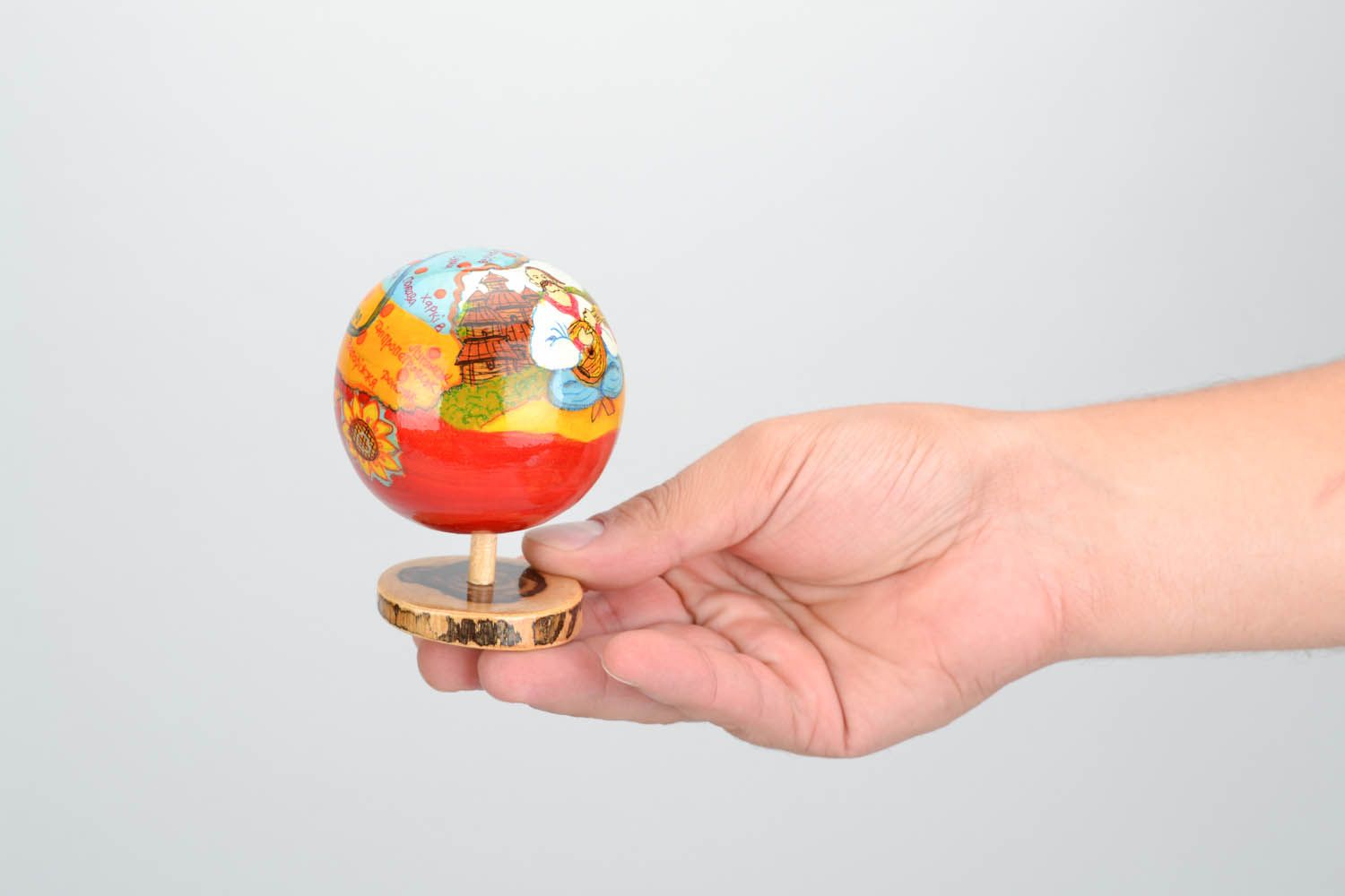 Globe miniature Ukraine fait main  photo 2