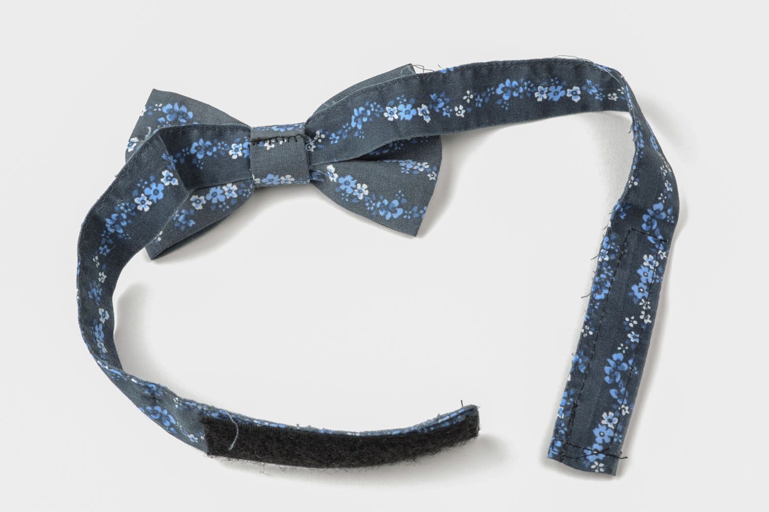 Textile bow tie with floral print photo 5