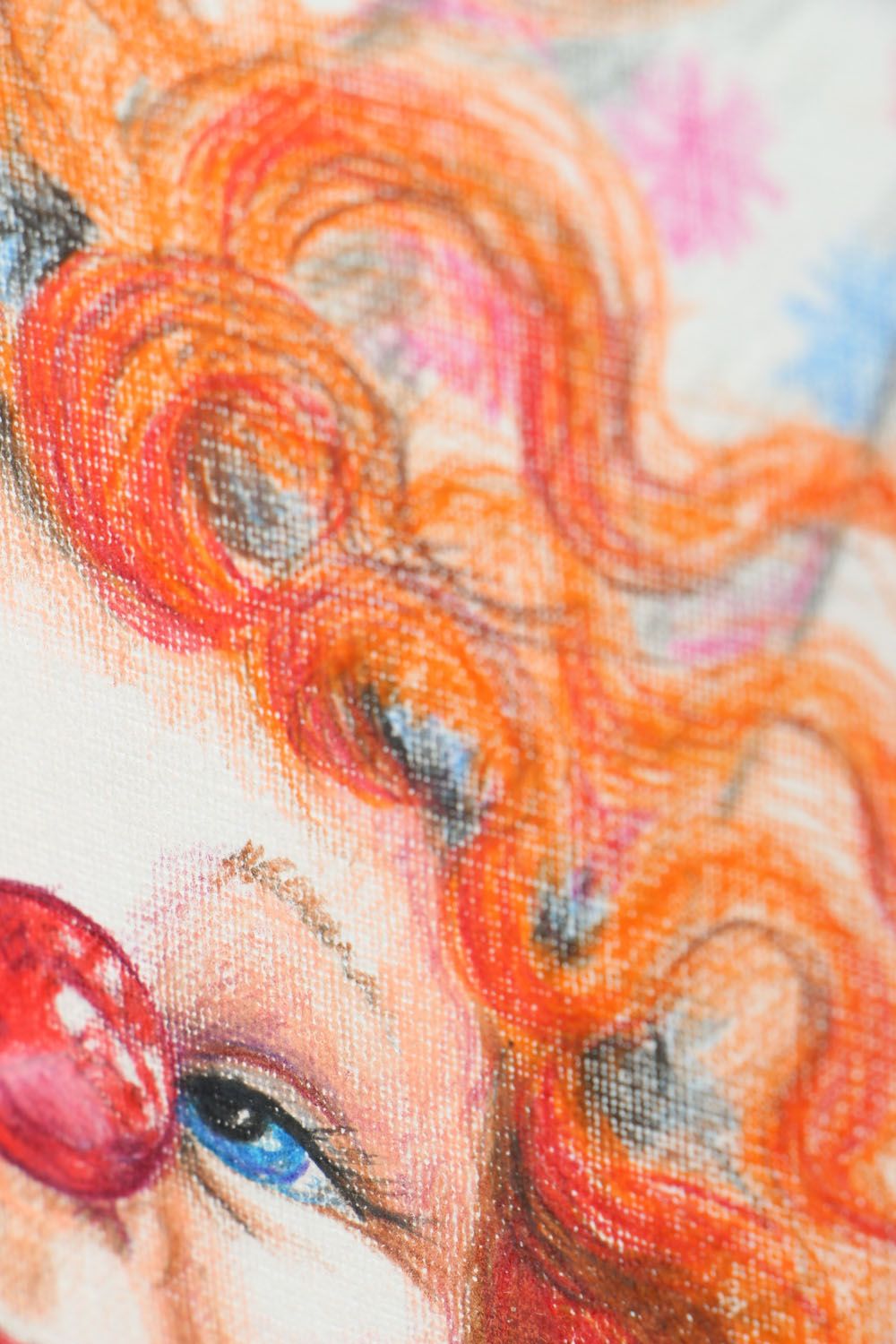 Картина цветными карандашами Кукла-клоун  фото 3